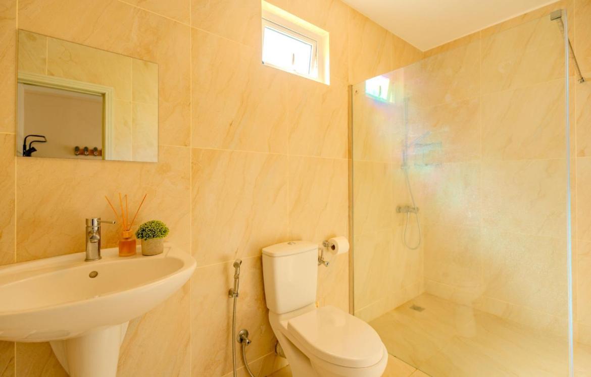 Pereybere Beach Paradise 4 Bedroom Apt Exterior photo